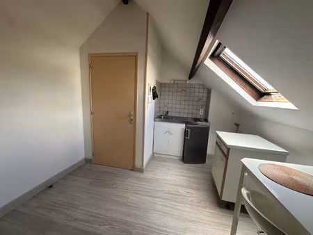 location appartement 1 pièces 17 m2 à saint-quentin