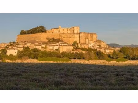 boutique 1060 m²