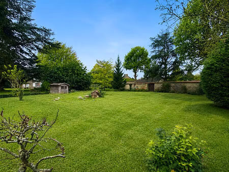 terrain menilles 715 m2
