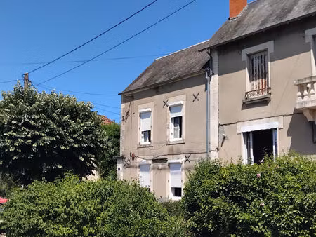 vente immeuble 6 pièces  90.00m²  la charité