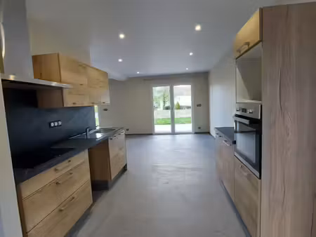 location appartement 3 pièces 84m² montrond le chateau 25660