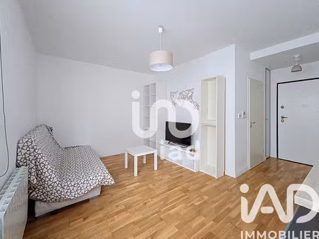 studio à paris (75020)