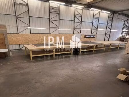location local d’activités vitrolles 13127 241m²