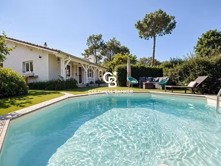 ares : charmante maison de 152 m² avec garage