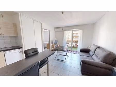 appartement t2 avec balcon et place de parking
