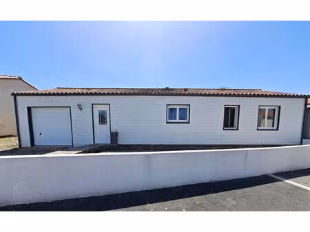 vente maison 4 pièces  70.00m²  mesnard