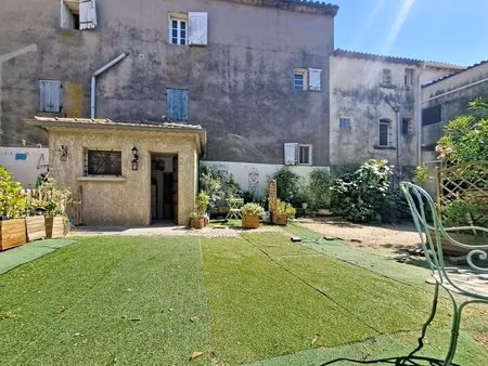 maison de ville de 143m² avec cour  remise et hangar