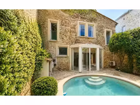 moussac - maison de caractère rénovée avec piscine au cœur d’un village de charme