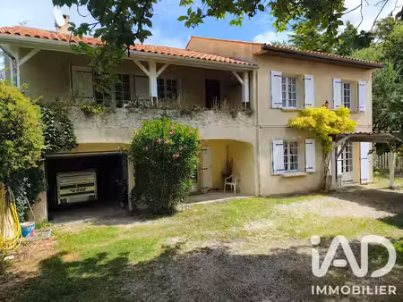 vente maison 7 pièces 190 m² à chassors (16200)  260 000 €
