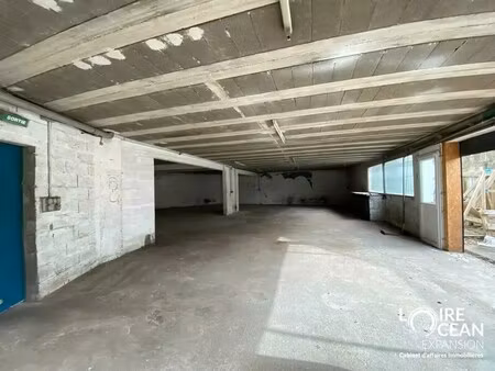 location entrepôt nantes 44100 170m²