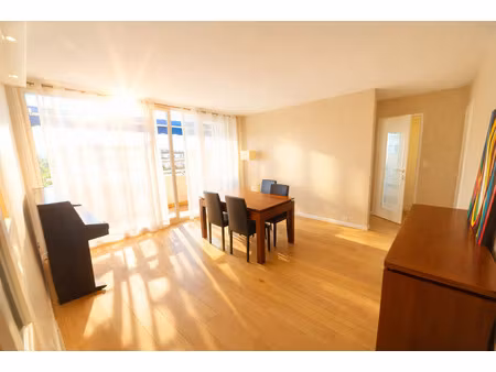 exclusivité grand appartement familial avec vue dégagée et