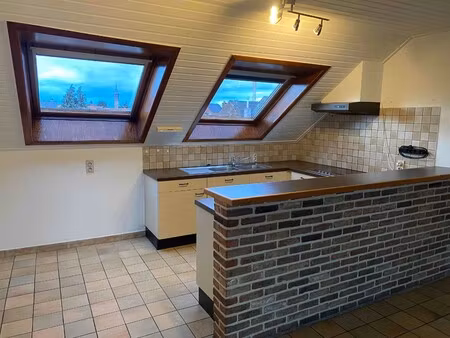 mooi centraal gelegen appartement met ruim terras op de derde verdieping