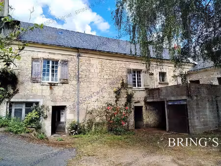 ancien corps de ferme avec maison habitable à restaurer