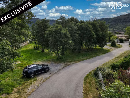 terrain de 1.870m² à vesseaux