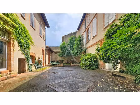 vente maison de ville 20 pièces  638.00m²  castelsarrasin