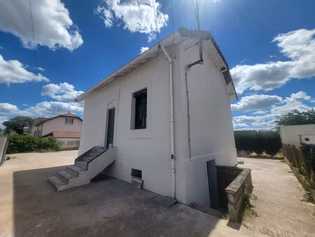 charmante maison avec sous-sol  terrasse et dépendance - 72 m² habitables