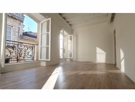 bordeaux intendance - t3 bis dans immeuble pierre