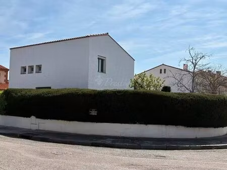 maison de 4 chambres de luxe en vente à perpignan  france