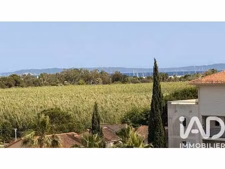 vente appartement 4 pièces bord de mer au lavandou (83980) : à vendre 4 pièces bord de mer