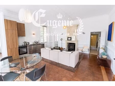 appartement 72m² t3 entièrement rénové dans château du xixème