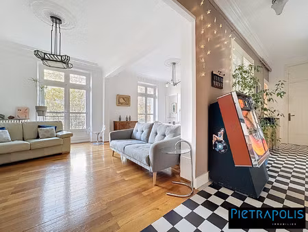 exclusivité pietrapolis  duplex de 165m2 avec 4 chambres  3 cav