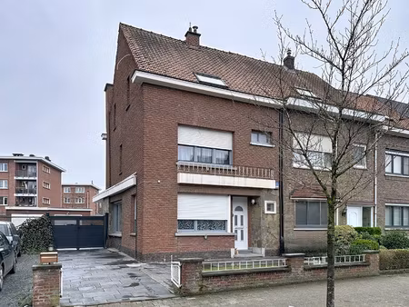 huis te koop in boom met 5 slaapkamers