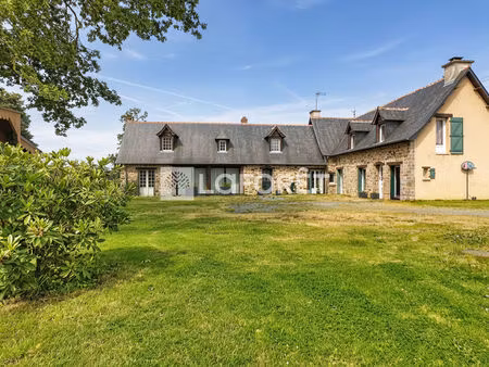 longère 260 m² à guignen  6 chambres  jardin clos 1 800 m²