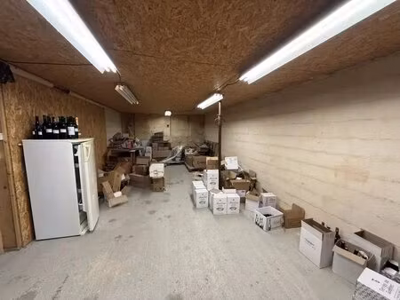 location commerce le tourne 33550 66m²