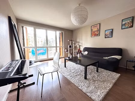 location appartement 2 pièces  53.50m²  reims