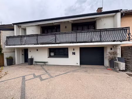 maison 6 pièces à vendre à blanzy avec piscine et sous-sol