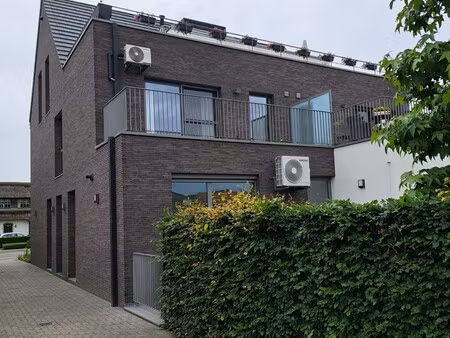 appartement te huur in hoogstraten met 2 slaapkamers
