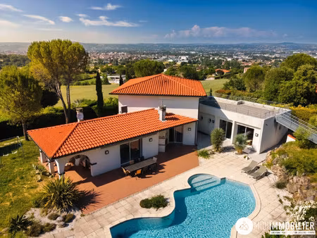 villa contemporaine d'exception.