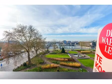 instapklaar 2-slaapkamerappartement met uniek zicht op het colaertpark – ieper