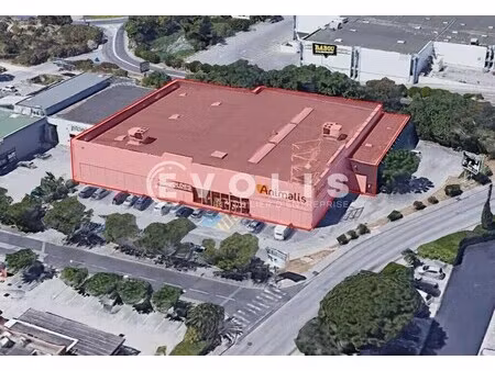 location commerce la garde 83130 2130m²