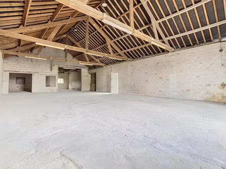 location commerce à landas (59310)