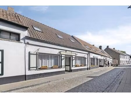 handelshuis te koop in het centrum van lissewege