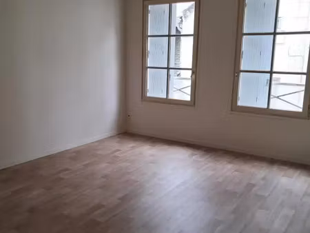 location appartement 3 pièces 63 m² à chinon (37500)