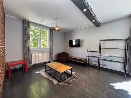 appartement 2 pièces de 49 m² à la léchère