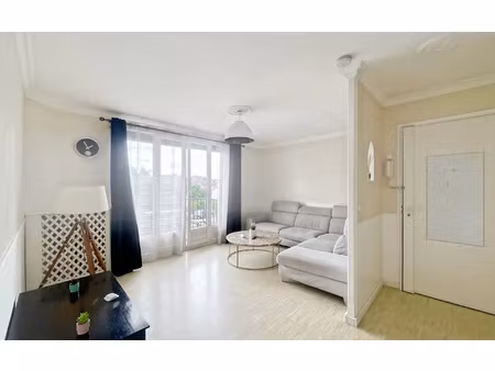 location appartement  59.39 m² t-3 à bondy  1 249 €