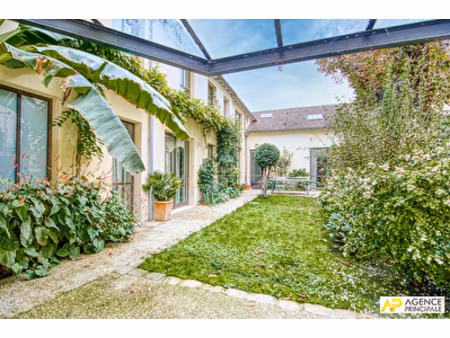 versailles saint-louis maison 9 pièces 230 m² au sol avec ascenseur  2 places de parking e