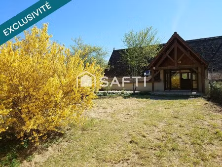 charmante maison en pierre dans beau cadre naturel