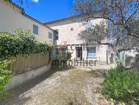 saint rémy de provence  maison mitoyenne proche de tout commerce