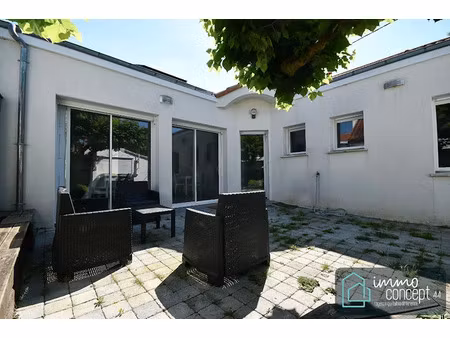 location maison 4 pièces 95 m² à bouaye (44830)  1 149 €