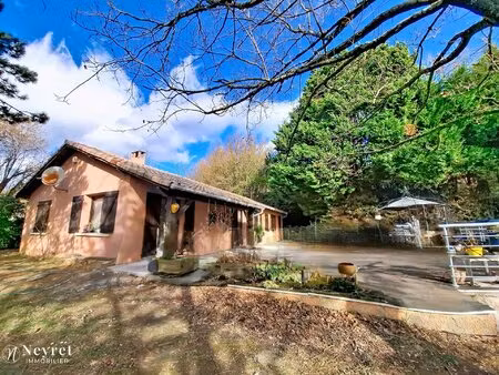 maison individuelle de plain pied de 107m2  4 chambres  62m2 de garage  terrain de 1886...