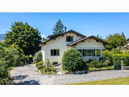 versonnex - maison familiale/5 chambres - proche suisse