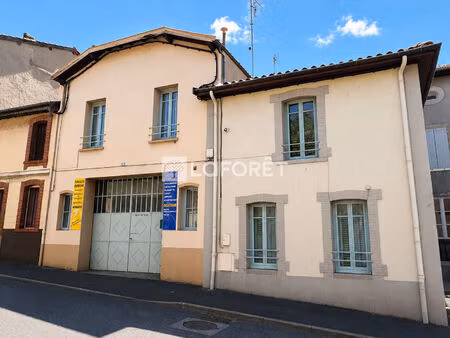 immeuble comprenant 4 lots dont 2 appartements
