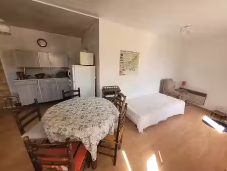 vente appartement 3 pièces 49m2 saint-laurent-de-cerdans 66260 - 38500 € - surface privée