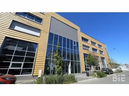 location bureaux 355 m² à 1 425 m²