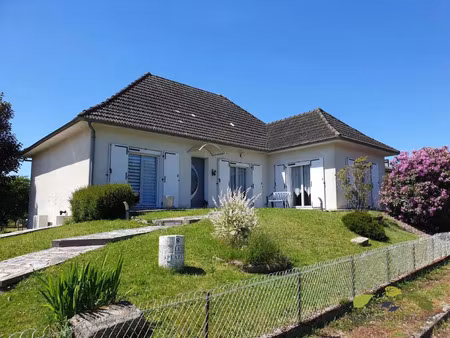 vente maison 7 pièces 150 m² peyrat-le-château (87470)