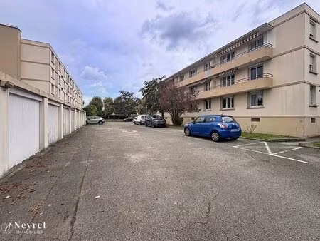 appartement entresol bron résidence arborée et sécurisée